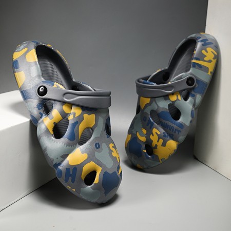 Men's Dual-Purpose Outdoor Clogs with Abstract Graffiti Design