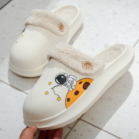 Men's and Women's Winter Warmth Garden Shoes - Slip-Resistant Wooden Clogs with Removable Lining Men's and Women's Winter Warmth Garden Shoes - Slip-Resistant Wooden Clogs with Removable Lining