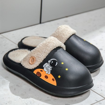 Men's and Women's Winter Warmth Garden Shoes - Slip-Resistant Wooden Clogs with Removable Lining Men's and Women's Winter Warmth Garden Shoes - Slip-Resistant Wooden Clogs with Removable Lining